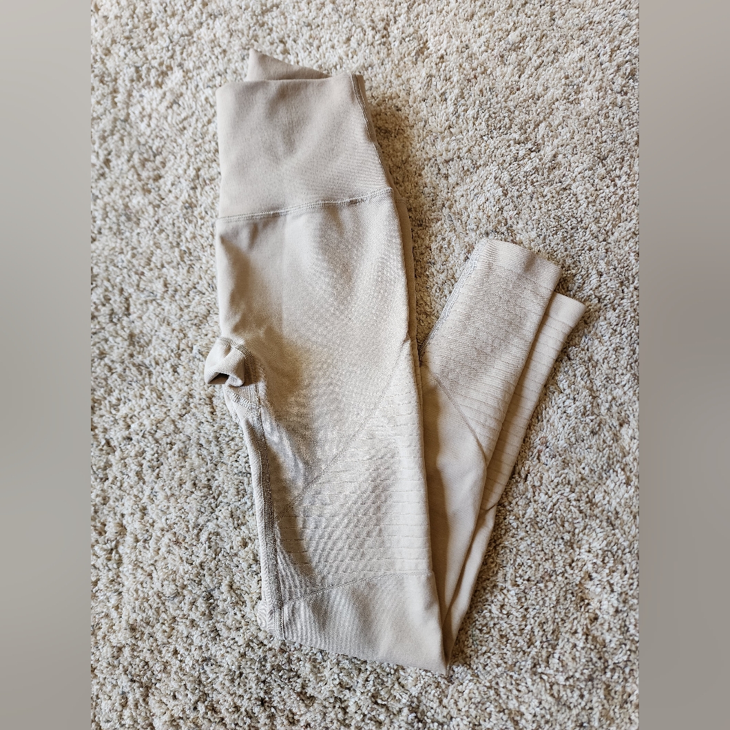 Alphalete Small Beige Leggings